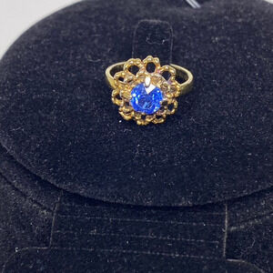 Uncas blue stone gold filigree‎ ring